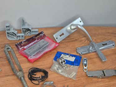 Mixed Hardware Oddments — Hinges, Pulleys, Clamps and Glides
