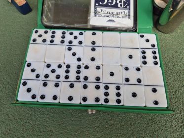 Games Compendium — Chess, Draughts, Dominoes, Cards & Dice