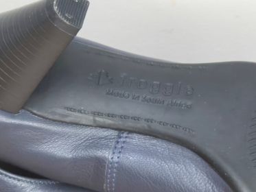 Froggie Navy Leather Court Shoes — Size 7, Made in South Africa