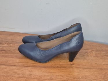 Froggie Navy Leather Court Shoes — Size 7, Made in South Africa