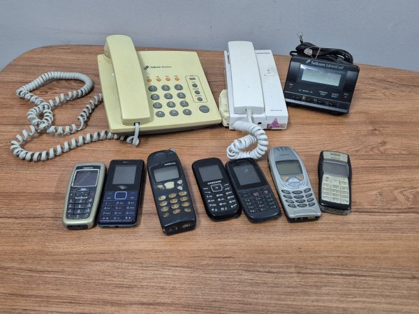 Telephones & Cellphones