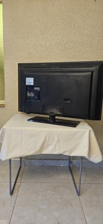 42" Samsung TV - Working Condition