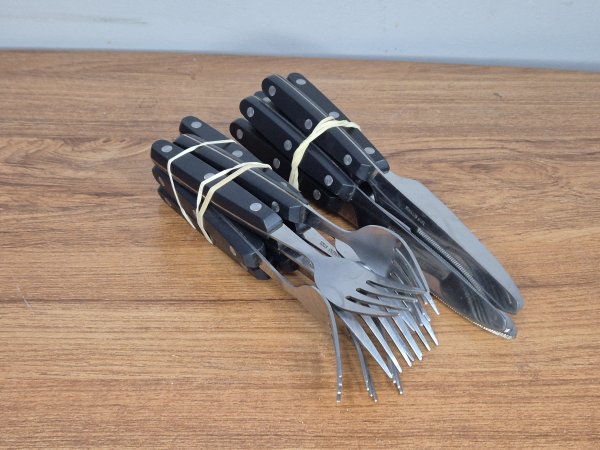 Knives & Forks