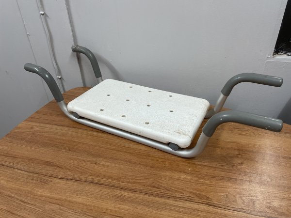 Suspended Bath Bench