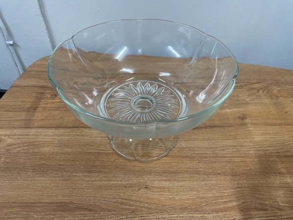 Glass Bowl with Stem