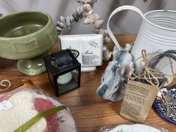 Various Decorative Items