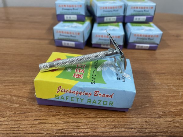 Boxed Safety Razors