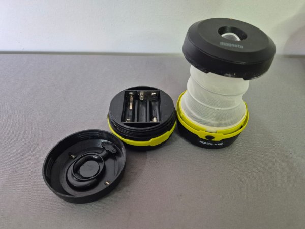 LED Camping Lanterns ×4 — Magneto & Ultra Tec