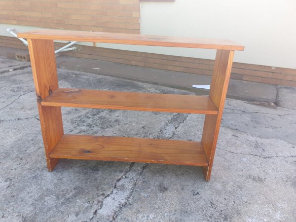 Pine 2-Tier Open Bookshelf / Side Shelf