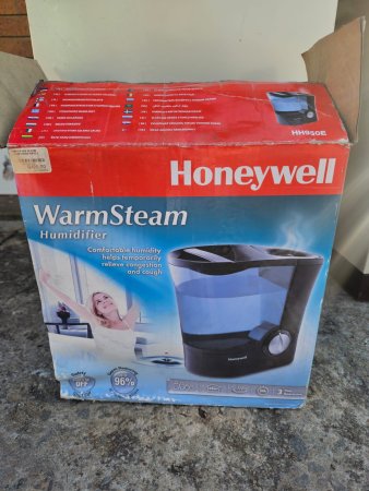 Honeywell WarmSteam Humidifier HH950E — with Box