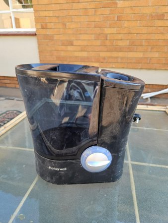 Honeywell WarmSteam Humidifier HH950E — with Box