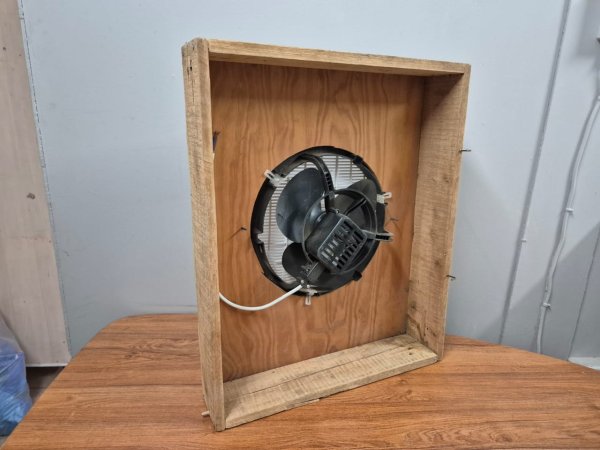 Powerworx Extractor / Exhaust Fan in Timber Frame