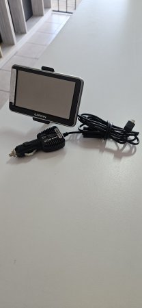Garmin nüvi 2300 GPS Navigator with 12V Car Charger