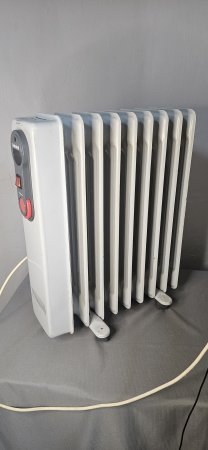 Admiral Oil-Filled Column Heater on Castors
