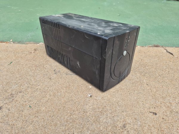 UPS / Battery Backup — 4 IEC Outlets (Untested)