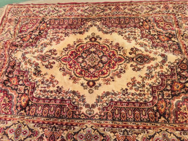 Persian-Style Medallion Rug / Carpet — Cream, Red & Navy