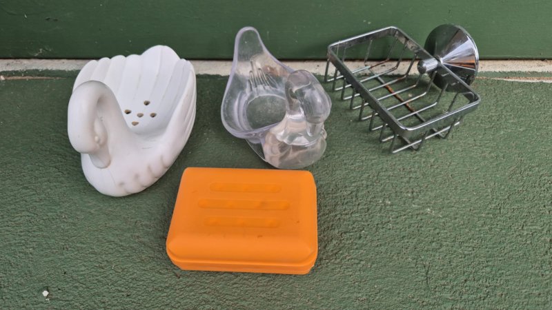 Set of Bathroom Soap Dishes & Holders (4 Pieces)