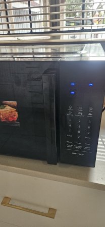 Hisense 28L Electronic Microwave Oven – Like New