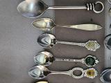 Collection of ±22 Silver-Plated Souvenir / Collectible Teaspoons - Image 4