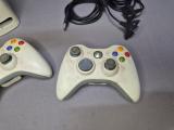 Xbox 360 Console (60GB) + Kinect Sensor + 2 Wireless Controllers - Image 4