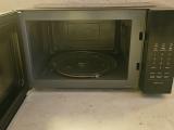Hisense 28L Electronic Microwave Oven – Like New - Image 2