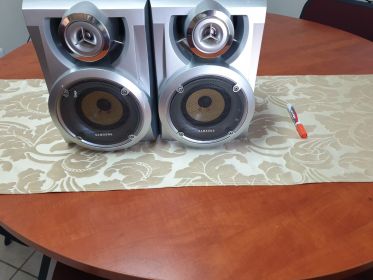 Samsung 2-Way Bookshelf Speaker Pair — Silver, Tested Working