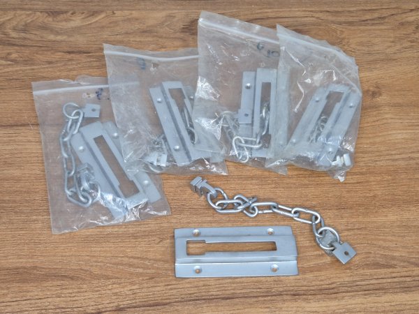 Five Door Chains