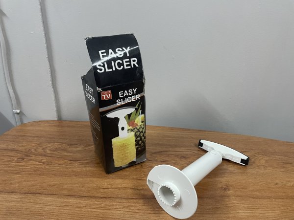 Pineapple Slicer