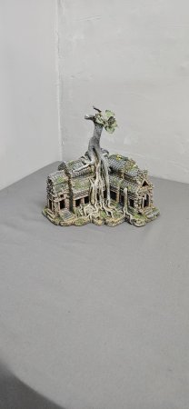 Aquarium Decor Collection — 8 Resin Ornaments (Temple, Wreck, Walker, Hobbit House & More)