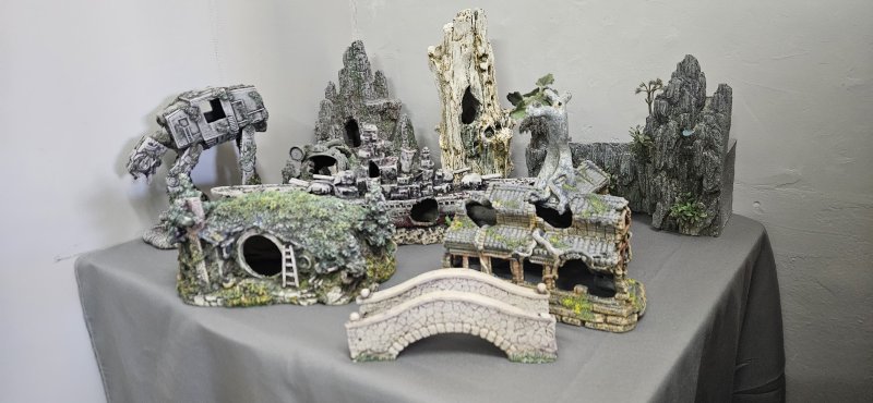 Aquarium Decor Collection — 8 Resin Ornaments (Temple, Wreck, Walker, Hobbit House & More)