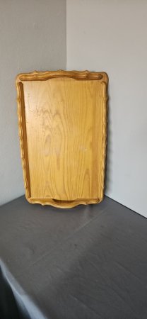 Pine Wooden Serving Tray with Scalloped Edge