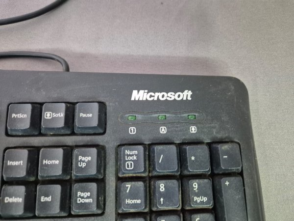 Microsoft Wired USB Keyboard — Full-Size Black