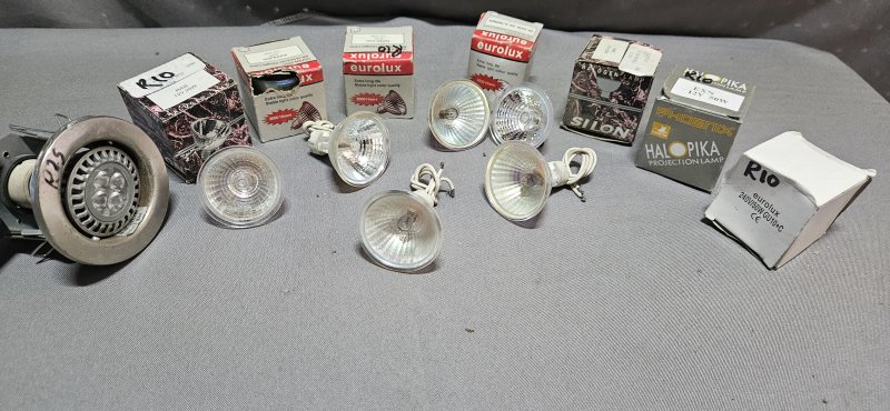 Job Lot of Halogen Downlight Bulbs (GU10/MR16) + Fitting