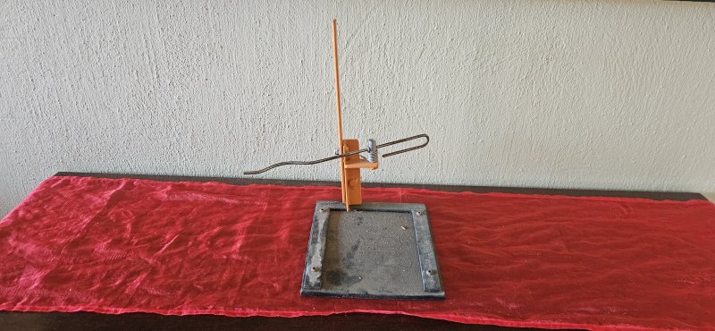Firewood Chopping Holder — Orange Steel Stand with Rubber Mat