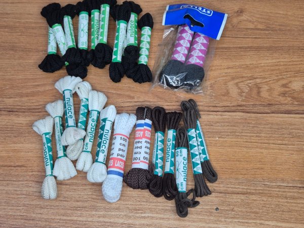 Nulace Shoelace Bundle — approx 22 Pairs, Mixed Colours