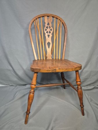 Antique-Style Wheel-Back Windsor Side Chair — Solid Oak