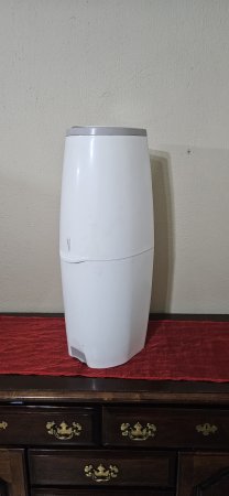 Angelcare Nappy Disposal Bin — Twist-and-Seal Nursery Bin