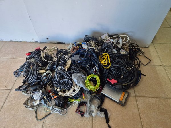 Bulk Lot of Electrical Cables, Cords & Adapters + D-Link Ethernet Switch