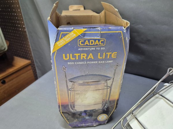 Cadac Ultra Lite 300CP Gas Lamp — Piezo Ignition, Boxed