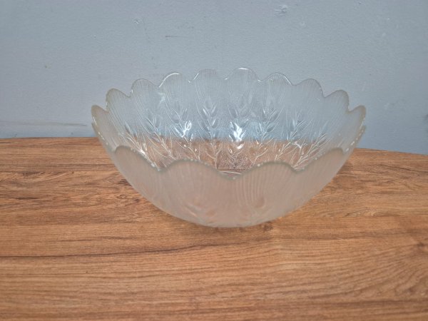 Scalloped Glass Fruit Bowl — Wheat Pattern, approx 28cm