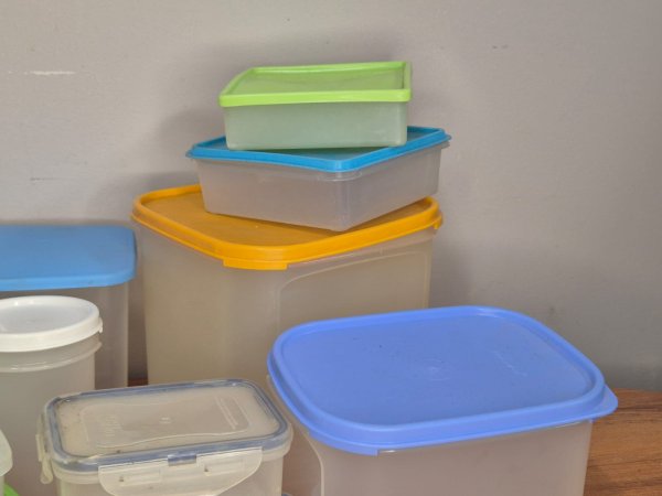 Food Storage Container Collection — approx 14 Pieces incl. Tupperware