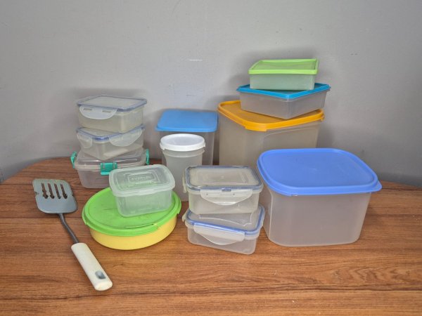 Food Storage Container Collection — approx 14 Pieces incl. Tupperware