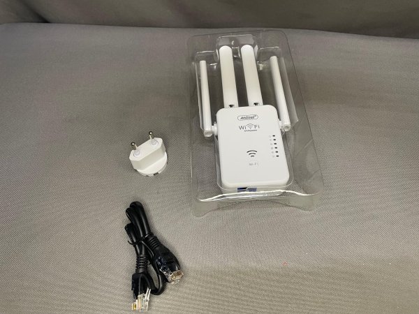 Andowl Q-A240 Wi-Fi Range Extender / AP-Repeater — Boxed