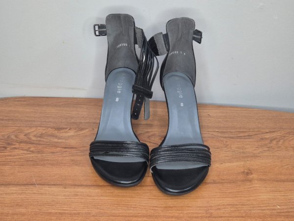 Froggie Black Leather Strappy Sandals — Size 8, Ankle Strap