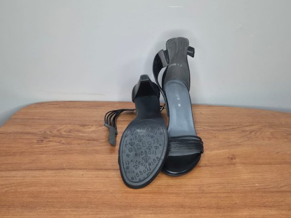 Froggie Black Leather Strappy Sandals — Size 8, Ankle Strap