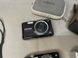Vintage Digital Cameras ×3 — 2× Samsung + Canon PowerShot A400, with Bags - Image 5