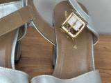 Froggie Silver Metallic Platform Sandals — Size 4 - Image 5
